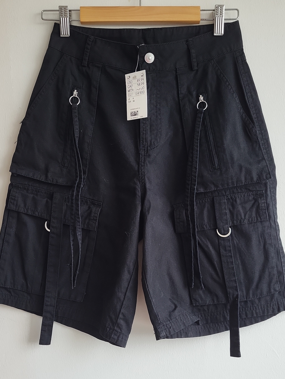 NWT H&M Divided Black Cargo Bermuda Shorts